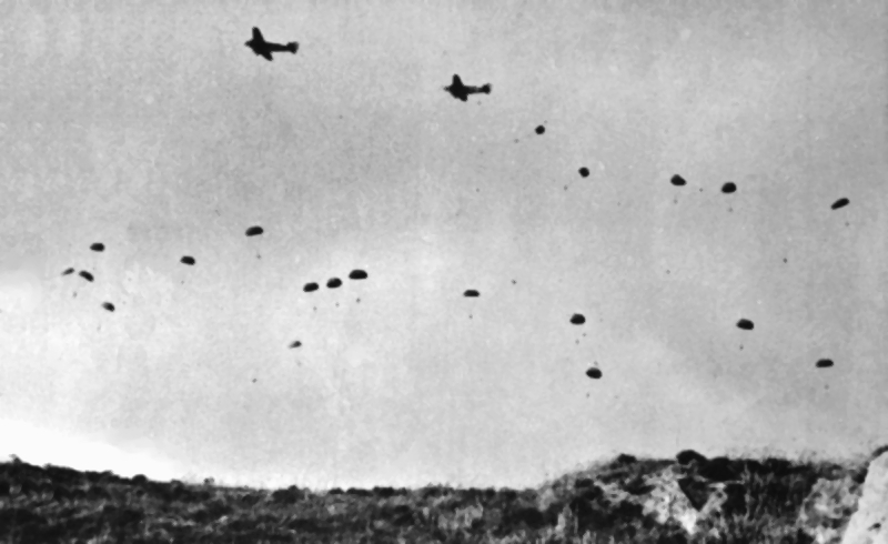 German_paratroopers_jumping_From_Ju_52s_over_Crete